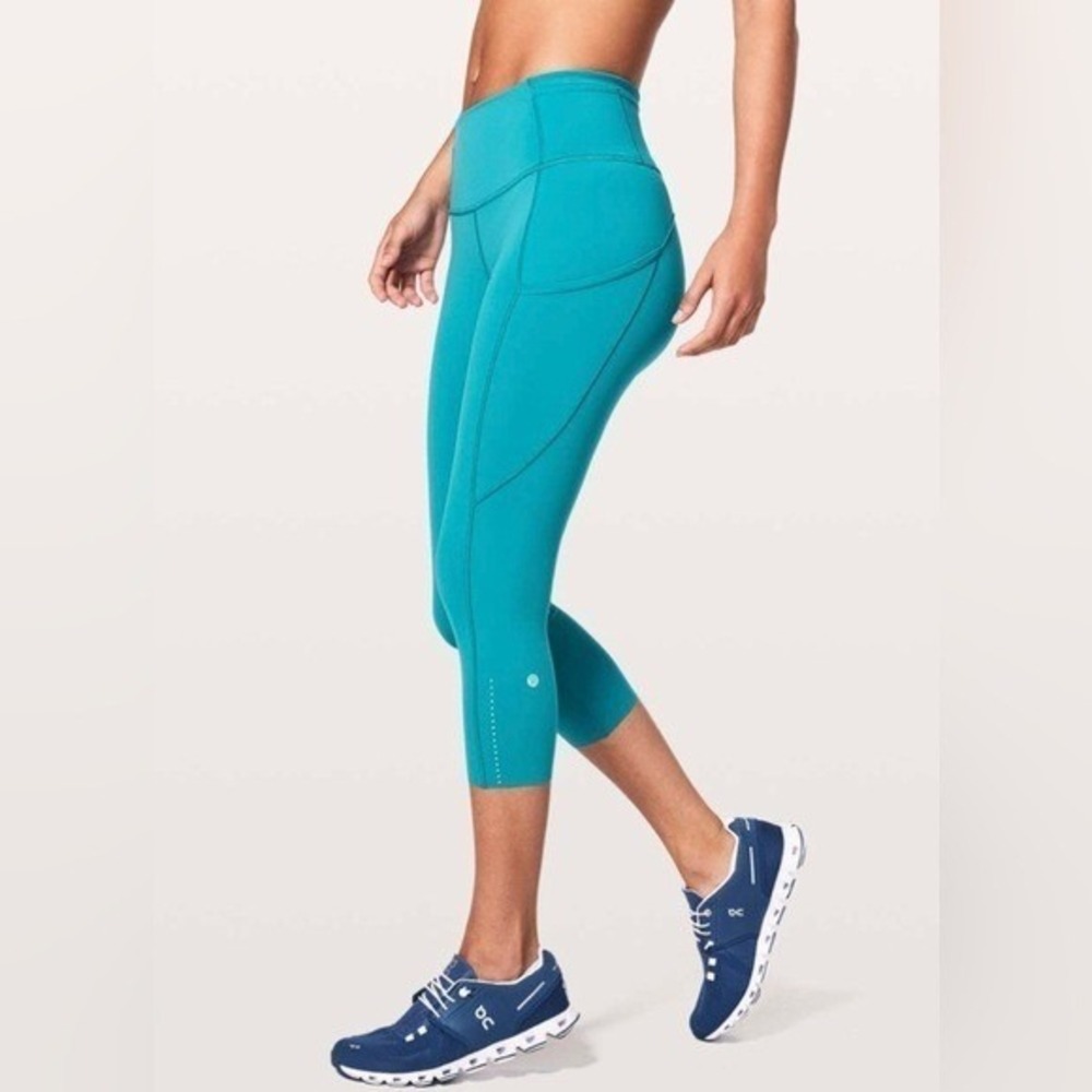 Lululemon‎ Fast and Free Crop II *Nulux 19" Teal Blue 4 Running Gym Athletic